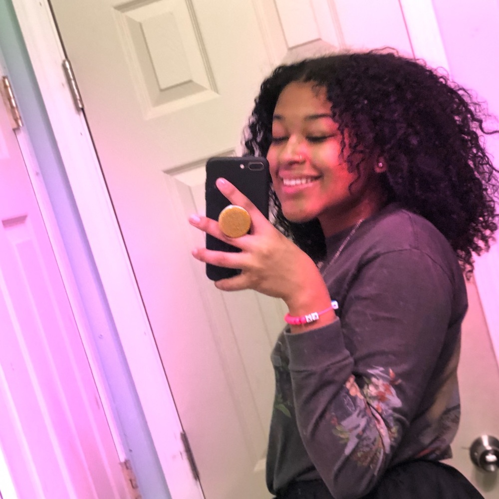 Meet your Posher, Estreya